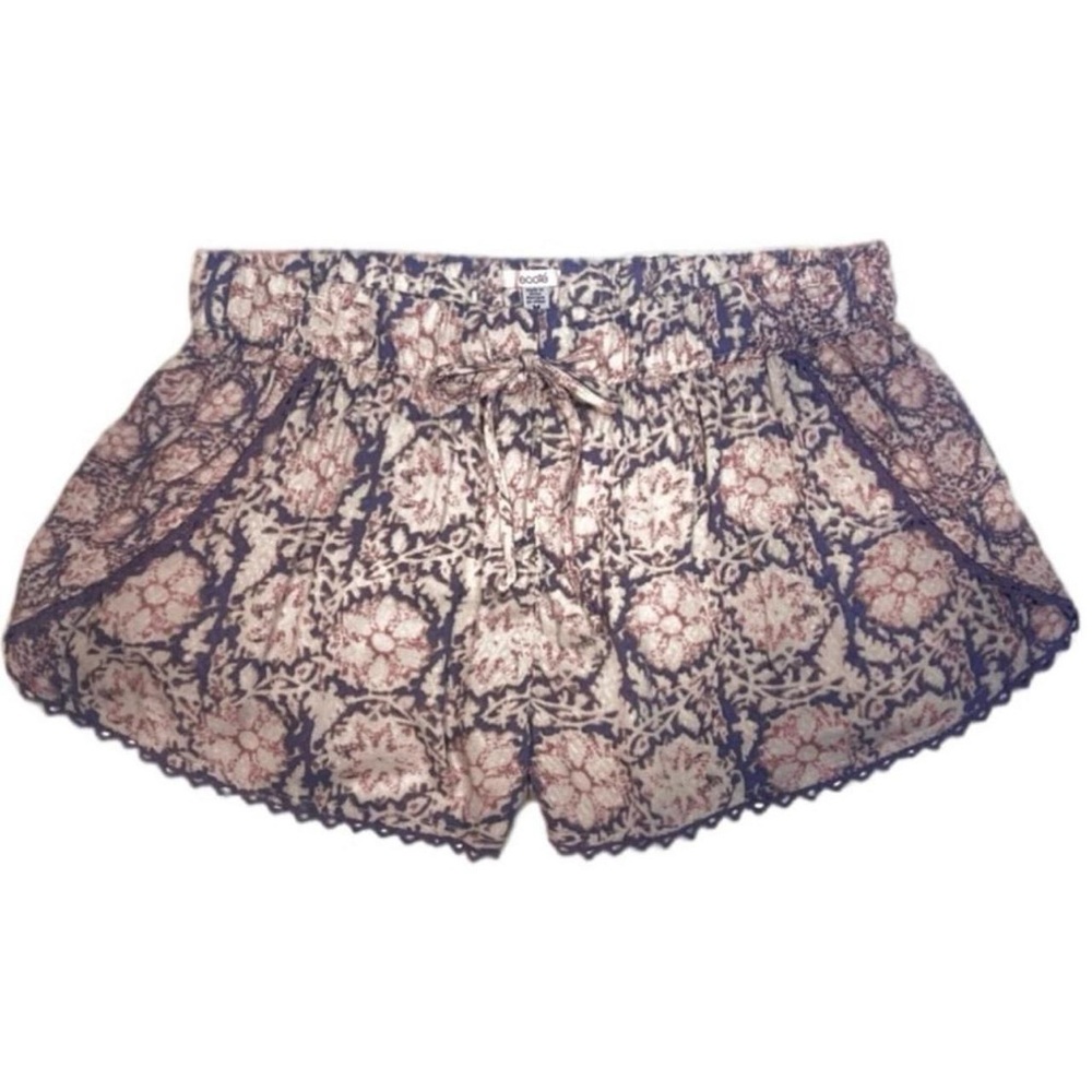 NWOT Ecoté Lightweight Split Leg Shorts | Urban Outfitters Lace Whimsygoth Boho